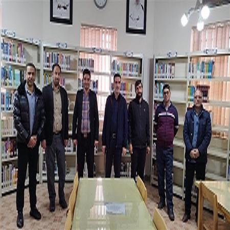 بازدید بخشدار و دهیاران بخش از کتابخانه